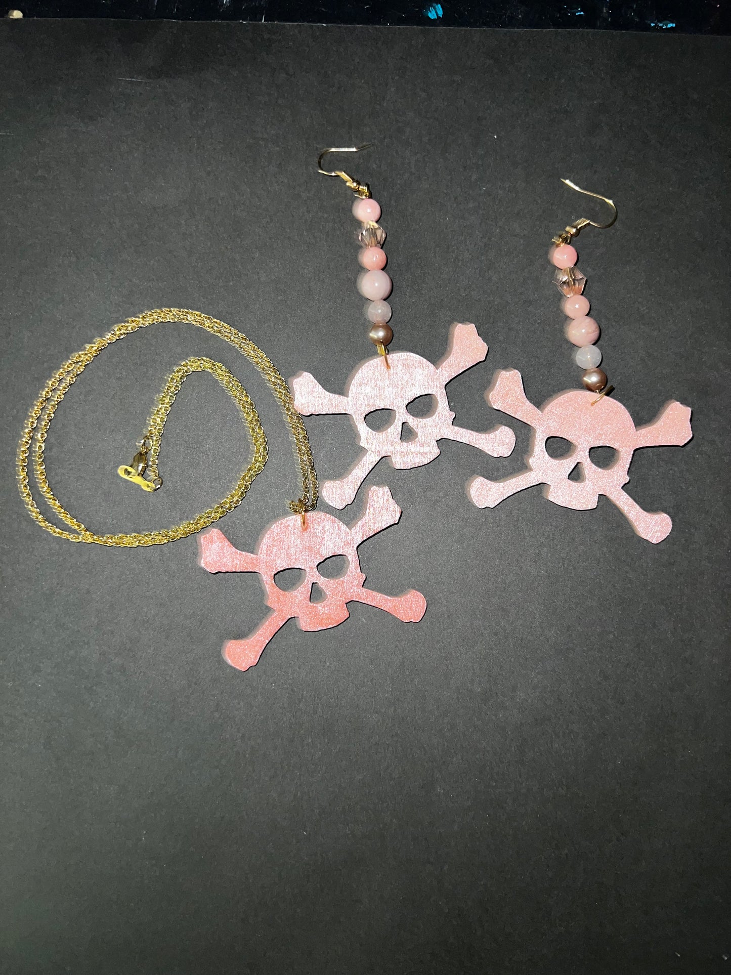 Skull & Cross Bones Earring & Necklace Set